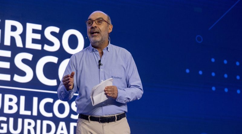Camilo Sánchez, director de Andesco.